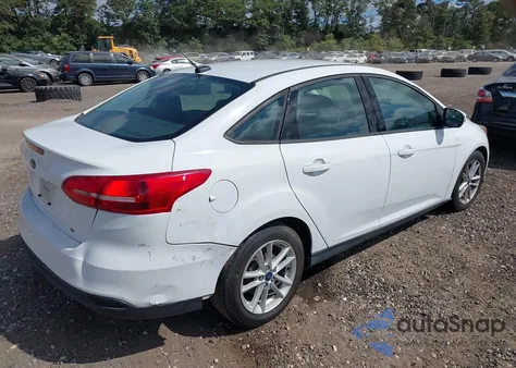 2017 Ford Focus Se z USA, uszkodzony, nr VIN 1FADP3F22HL279023